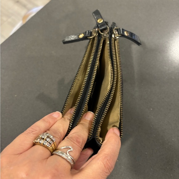 Super cute 3 zipper pocket wallet/wristlette - Picture 6 of 6